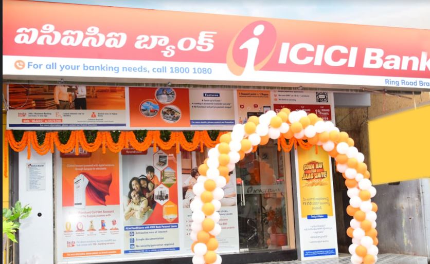 Vizianagaram: ICICI Bank has set up a branch at Krishnarajapuram in Vizianagaram. This is the second branch of the Bank in the city. Housed at Ring Road, the branch has an ATM-cum-Cash Recycler Machine (CRM) to offer cash deposit and withdrawal services to the customers round the clock.

Ms. Nagalakshmi. S  I.A.S. Collector and District Magistrate, Vizianagaram District, inaugurated the branch.

The branch offers a comprehensive range of accounts, including savings and current accounts, trade and forex services, fixed and recurring deposits, loans- business loan, home loan, personal loan, auto loan, and gold loan – along with remittance and card services. The branch also offers banking services to NRI customers. It further provides locker facility at its premises. It operates from 9:30 A.M. to 3:00 P.M on Monday to Friday, and on the first, third, and fifth Saturdays of the month.

The Bank has a network of about 230 branches and 480 ATMs in Andhra Pradesh.

ICICI Bank services its large customer base through a multi-channel delivery network of branches, ATMs, call centres, internet banking (www.icicibank.com), and mobile banking.
