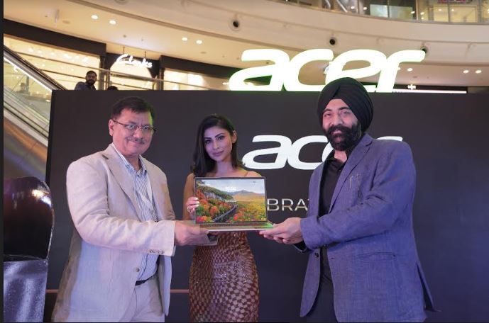  Acer hits double 